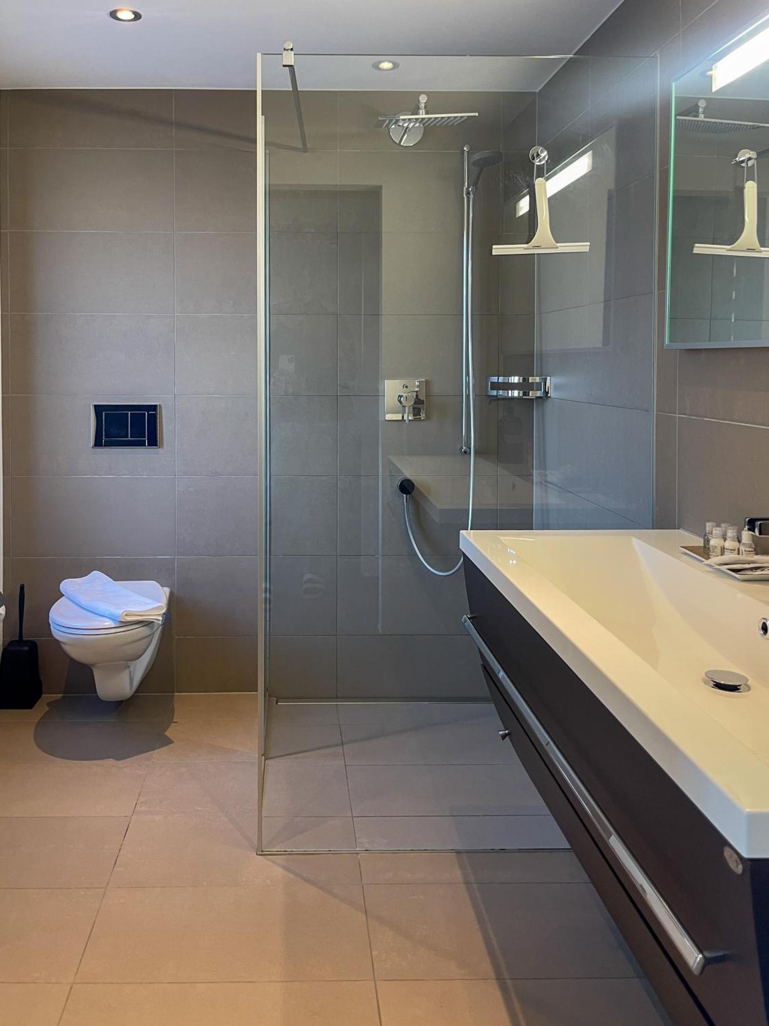 Zer Treichi Appartements Fiesch Kültér fotó